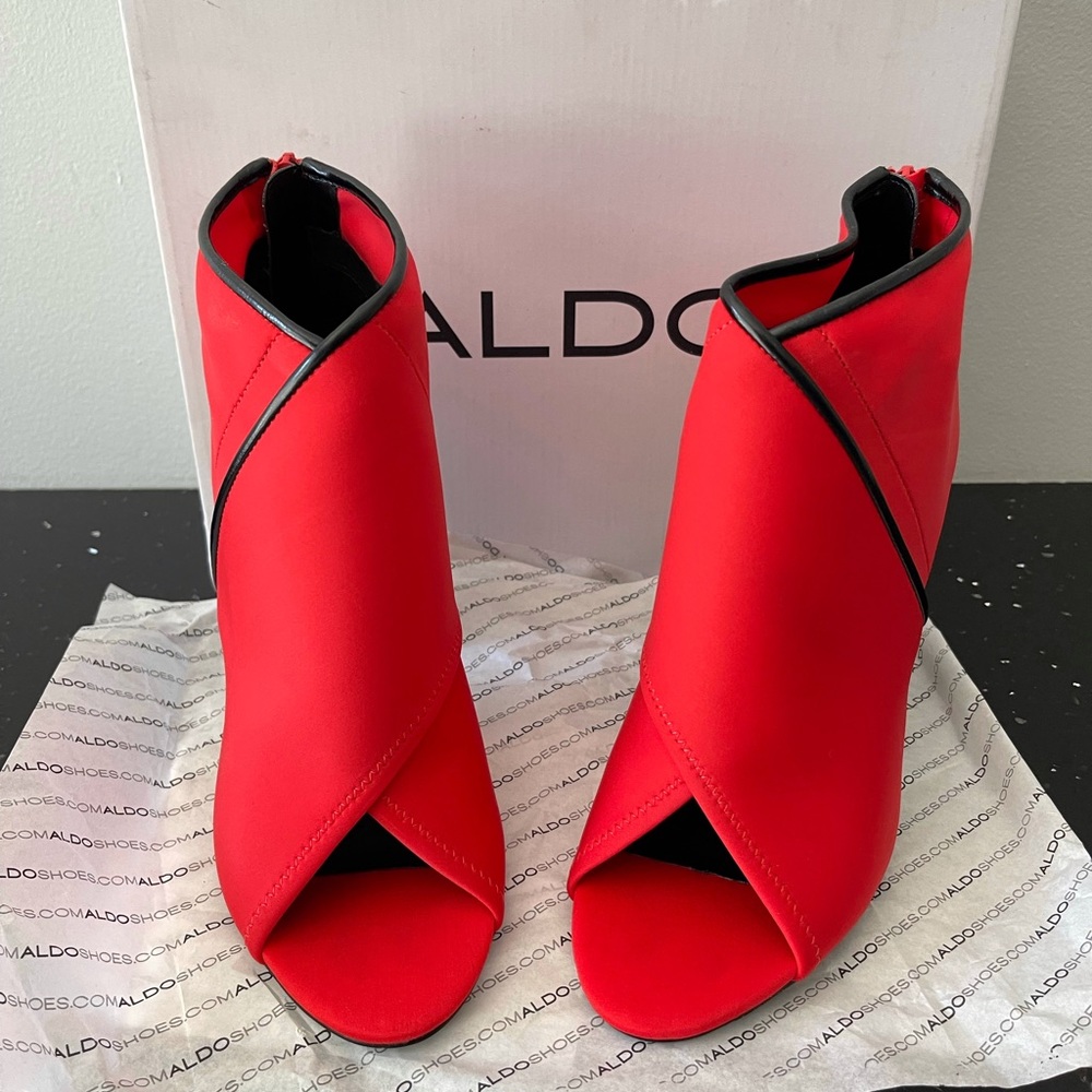 ‼️SOLD‼️NWT- ALDO Ucylia Orange Booties